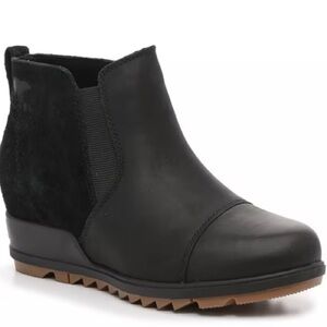 Women’s SOREL Evie black slip on bootie- Size 6